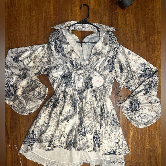 Luxxel Dresses & Skirts - NWT Luxxel Halter Fitted Dress.  So beautiful and soft like silk. Small